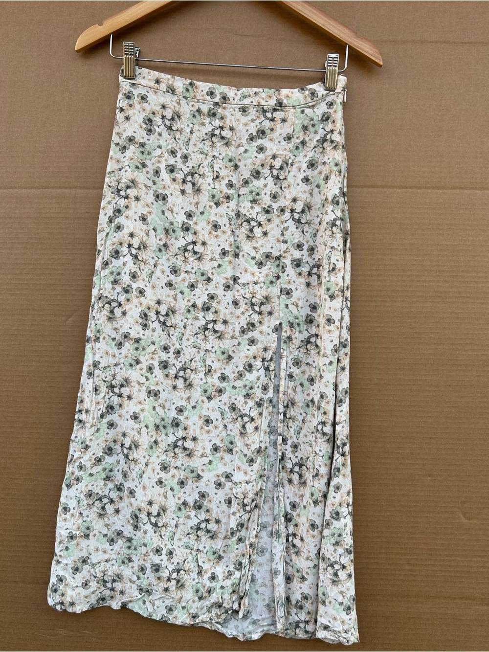H&M floral Ditsy skirt high waist Cottagecore side slit sz 4 Garden Party Pastel